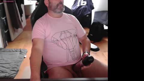 Snapshot of hairyfred73 chatting on 10/03/25, 12:13 hairyfred73 online show from 10/03/25, 12:13