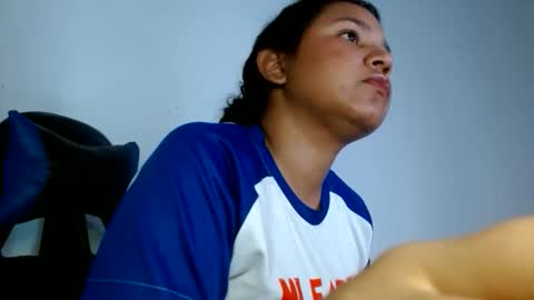 Snapshot of hairygirl83 chatting on 05/24/26, 01:16 hairygirl83 online show from 05/24/26, 01:16