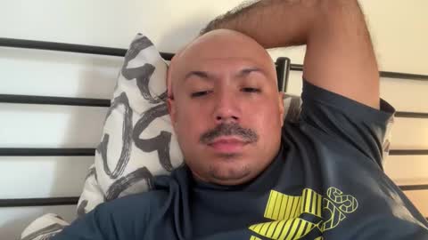 Snapshot of hairyman30000 chatting on 02/25/26, 03:32 hairyman30000 online show from 02/25/26, 03:32