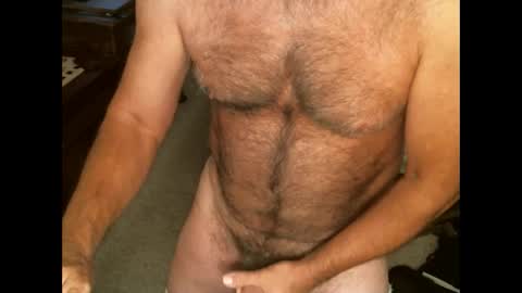 Hairy pecs online show from 09/15/25, 07:30