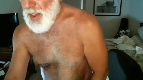 Snapshot of hairypecsguy chatting on 06/21/26, 06:54 Hairy pecs online show from 06/21/26, 06:54