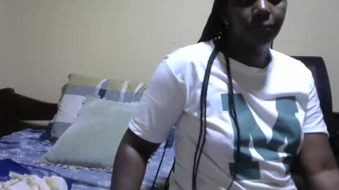 Snapshot of hairypussybigassy001 chatting on 01/01/25, 12:11 hairypussybigassy001 online show from 01/01/25, 12:11