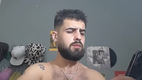 Snapshot of hairyrobxxx chatting on 03/08/26, 06:12 HairyRobXxX online show from 03/08/26, 06:12
