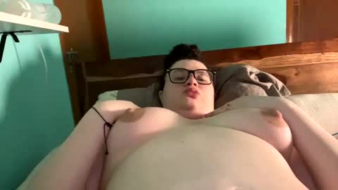 Snapshot of haleyayush chatting on 03/07/25, 04:02 haleyayush online show from 03/07/25, 04:02