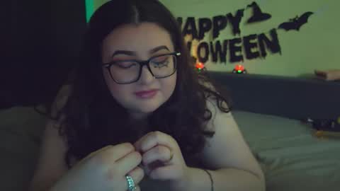 Snapshot of haleyayush chatting on 10/21/25, 05:35 haleyayush online show from 10/21/25, 05:35