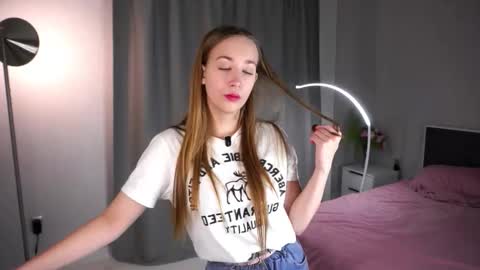 Snapshot of haleybalder chatting on 11/26/25, 05:19 Tracy online show from 11/26/25, 05:19