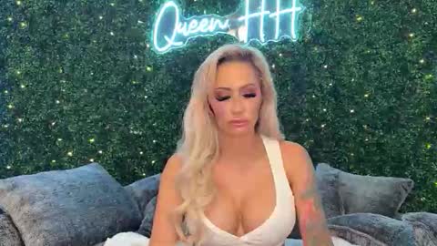 Halia Hill online show from 02/19/26, 02:29