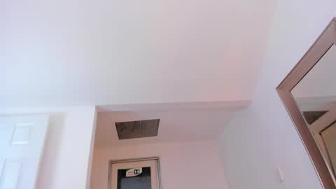 Halie  online show from 10/22/25, 12:33