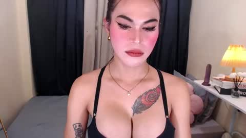 Snapshot of haliya_xsamer chatting on 06/22/26, 03:25 Selena the real cummer online show from 06/22/26, 03:25