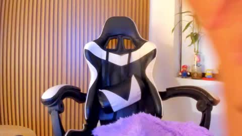 Anahis online show from 02/22/26, 03:51