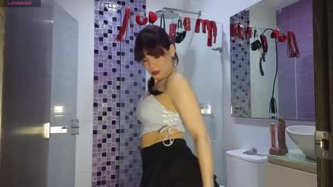Snapshot of hall_sextape chatting on 09/13/25, 01:38 Alice Ariel Bella Fran and Stiven online show from 09/13/25, 01:38