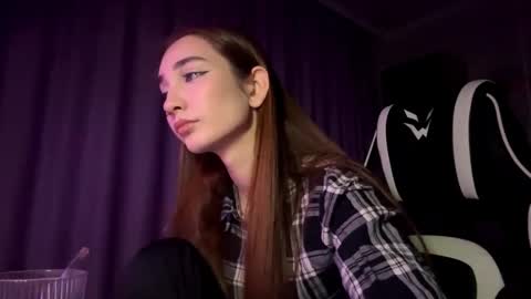 Holly online show from 11/25/25, 07:14