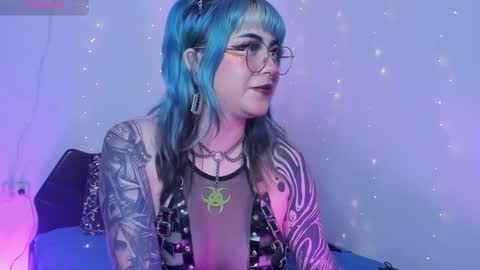 Snapshot of hallucigenia_sparza chatting on 12/03/24, 12:49 Hallu online show from 12/03/24, 12:49