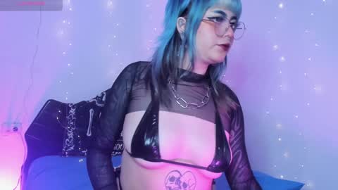 Snapshot of hallucigenia_sparza chatting on 12/20/24, 11:21 Hallu online show from 12/20/24, 11:21