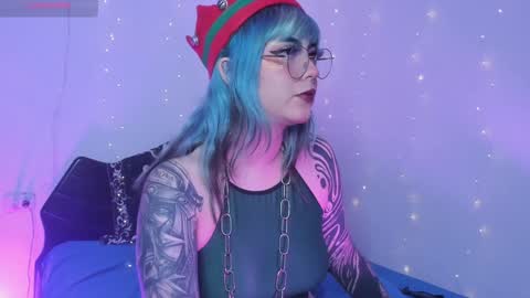 Snapshot of hallucigenia_sparza chatting on 12/24/24, 11:06 Hallu online show from 12/24/24, 11:06