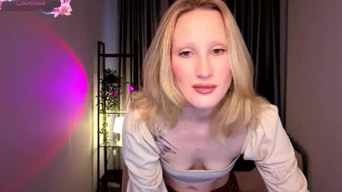 Snapshot of halohush chatting on 10/20/25, 01:44 Call me Bianca online show from 10/20/25, 01:44