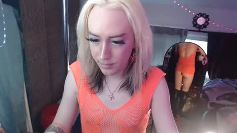 halovalentine online show from 05/01/26, 04:55