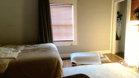 halycon2147818 online show from 03/18/26, 08:34