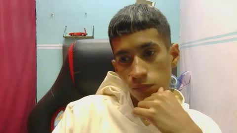 Snapshot of hamcummboy20 chatting on 05/19/26, 06:47 hamcummboy20 online show from 05/19/26, 06:47