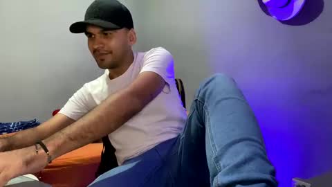 hamiltong12 online show from 11/15/25, 05:16