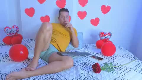 hamiltong12 online show from 02/15/26, 03:47