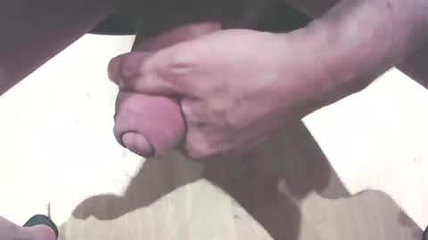 Snapshot of hammerhard1 chatting on 12/17/25, 11:05 hammerhard1 online show from 12/17/25, 11:05