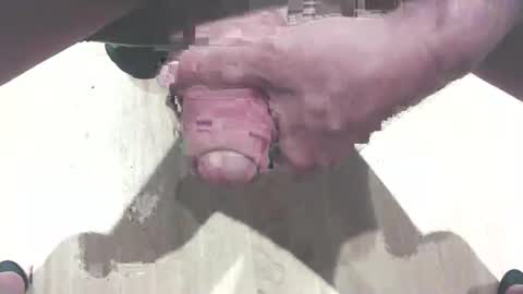 Snapshot of hammerhard1 chatting on 12/19/25, 10:28 hammerhard1 online show from 12/19/25, 10:28