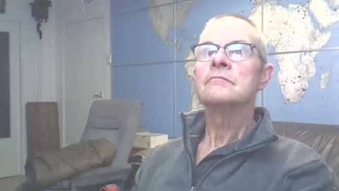 Prefer men 80 online show from 10/27/25, 10:25