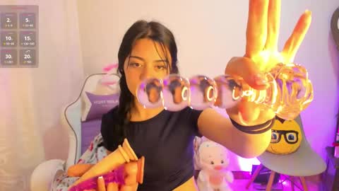 Hana Garcia online show from 11/03/25, 01:08