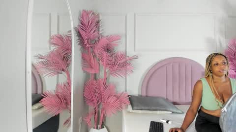 Snapshot of hanaahquinn chatting on 01/16/26, 11:36 hanaahquinn online show from 01/16/26, 11:36