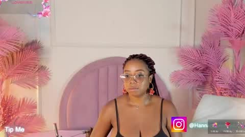 Snapshot of hanaahquinn chatting on 04/23/26, 11:31 hanaahquinn online show from 04/23/26, 11:31