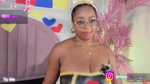 Snapshot of hanaahquinn chatting on 06/19/26, 11:36 hanaahquinn online show from 06/19/26, 11:36