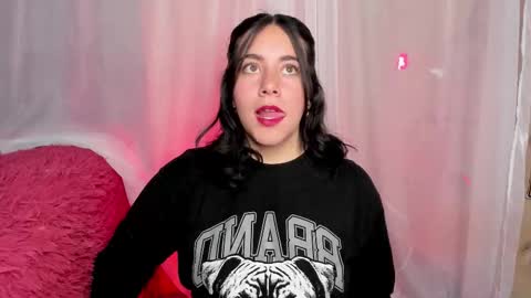 Snapshot of hanah_bakeer chatting on 11/26/25, 02:40 Hanah Montana Independent model online show from 11/26/25, 02:40