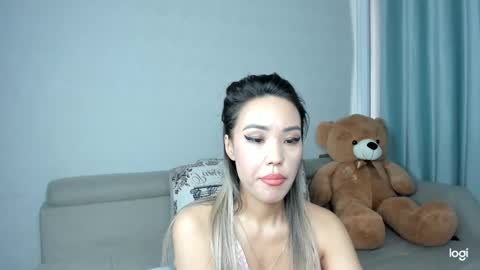 Hanah online show from 03/11/25, 05:38