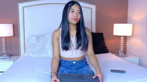 Snapshot of hanaluna chatting on 05/16/26, 01:32 Hanna online show from 05/16/26, 01:32