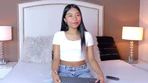 Snapshot of hanaluna chatting on 07/18/26, 02:10 Hanna online show from 07/18/26, 02:10