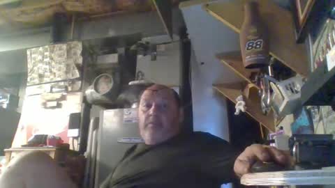 naked man online show from 06/21/26, 01:41
