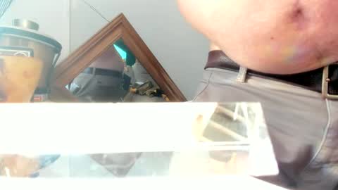 handncocknocum online show from 01/30/25, 10:08