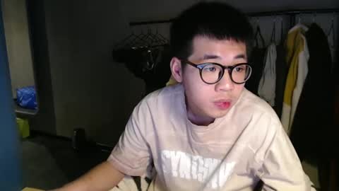 handsome_mannn online show from 01/19/25, 01:32