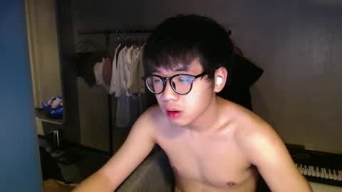 handsome_mannn online show from 10/21/25, 07:03