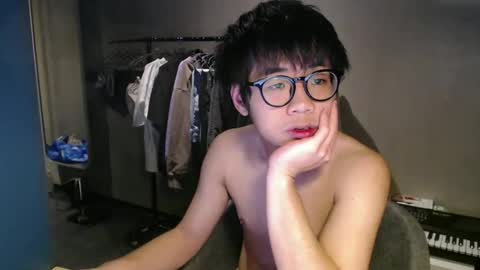 handsome_mannn online show from 11/01/25, 08:44