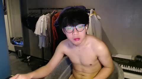 Snapshot of handsome_mannn chatting on 01/10/26, 05:20 handsome_mannn online show from 01/10/26, 05:20