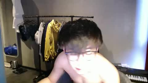 handsome_mannn online show from 04/29/26, 04:44