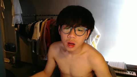 handsome_mannn online show from 05/03/26, 09:59