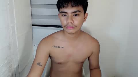 Snapshot of handsome_vanana chatting on 02/26/25, 10:36 handsome_vanana online show from 02/26/25, 10:36