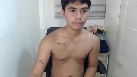 Snapshot of handsome_vanana chatting on 03/12/25, 03:18 handsome_vanana online show from 03/12/25, 03:18