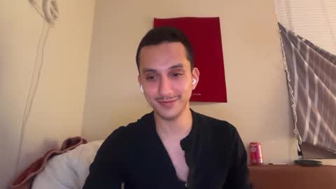 Snapshot of handsomeboy093 chatting on 01/23/25, 08:04 handsomeboy093 online show from 01/23/25, 08:04