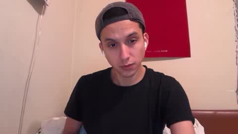 Snapshot of handsomeboy093 chatting on 03/05/25, 09:27 handsomeboy093 online show from 03/05/25, 09:27