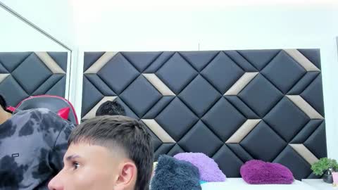 leonardfarrucknick and otis online show from 12/02/25, 01:39