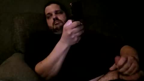 Handsomedaddy198923 online show from 01/12/26, 06:07